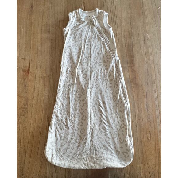 Kyte BABY Other - Kyte Baby Sleep Bag in Oat Leopard 0.5 - Size M